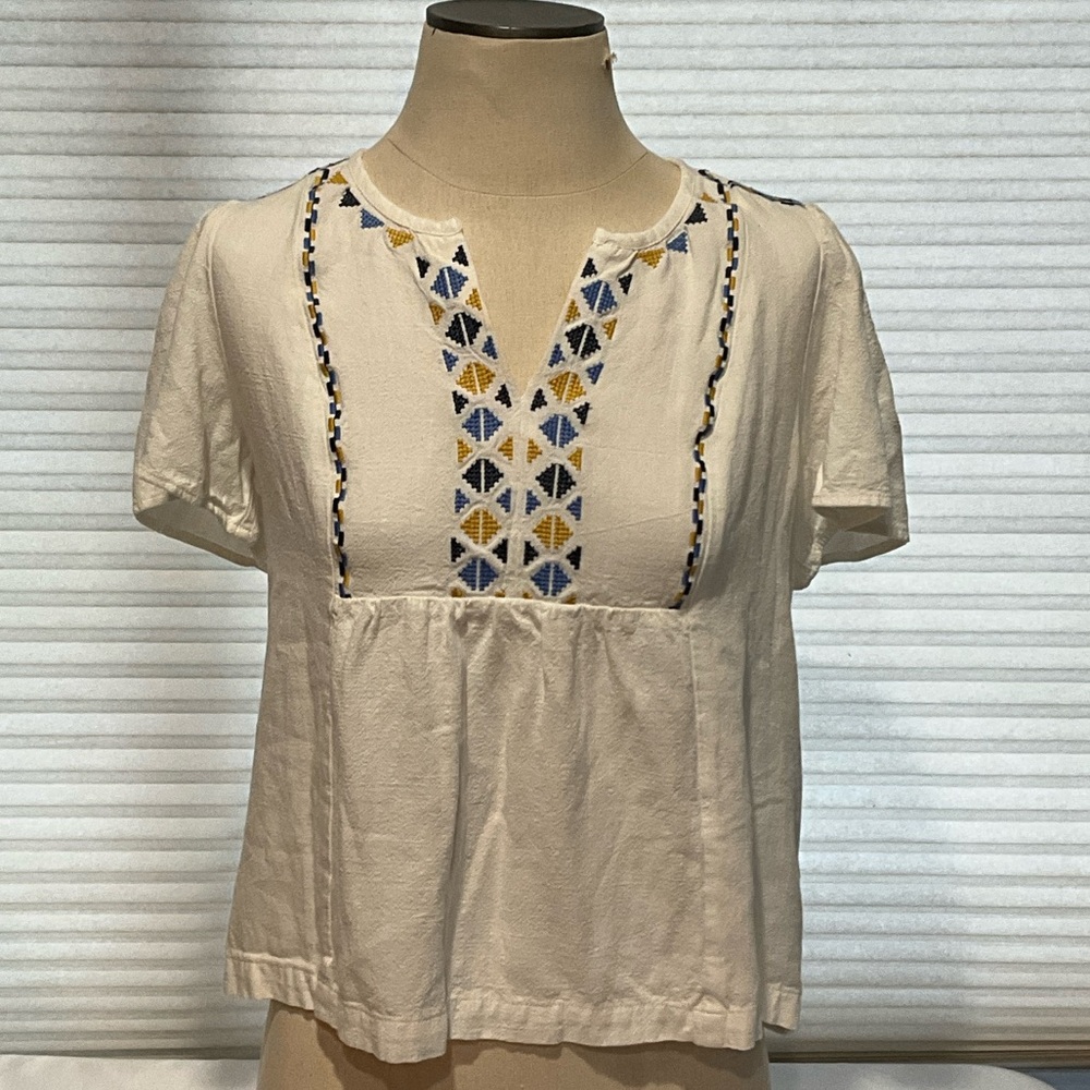 Skies Are Blue Geometric Embroidered Cream Blouse